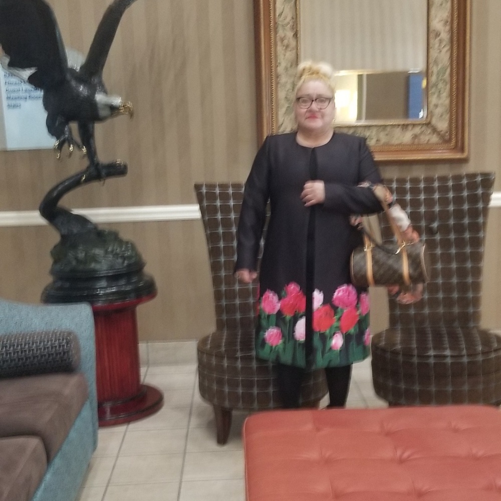 Meet your Posher, Elena